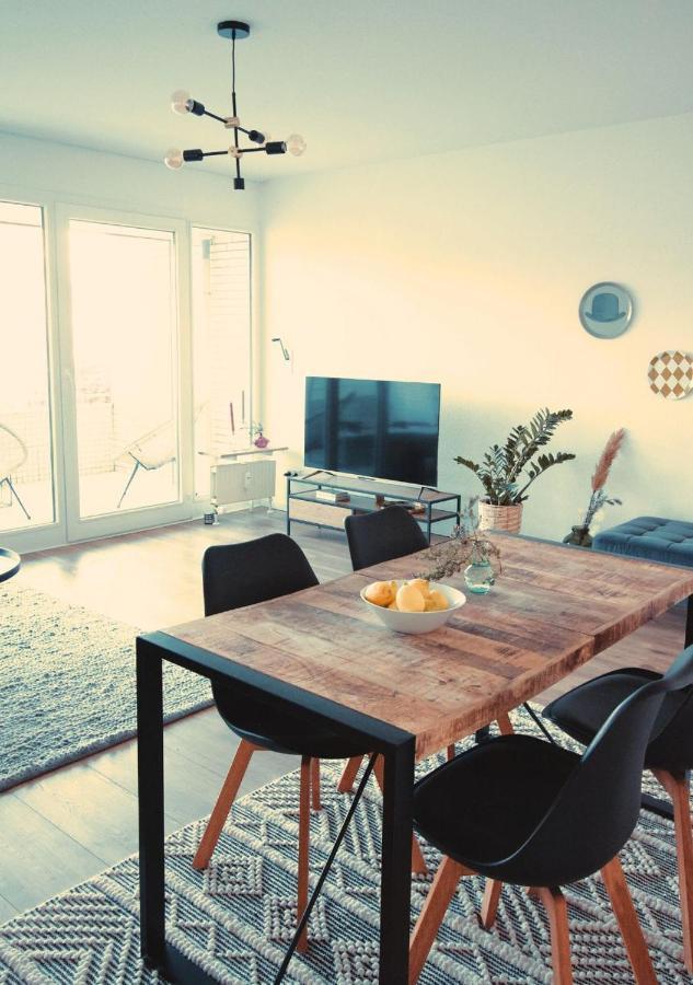 Apartment Mit Balkon - Netflix - Nahe Messe Duesseldorf Krefeld Luaran gambar