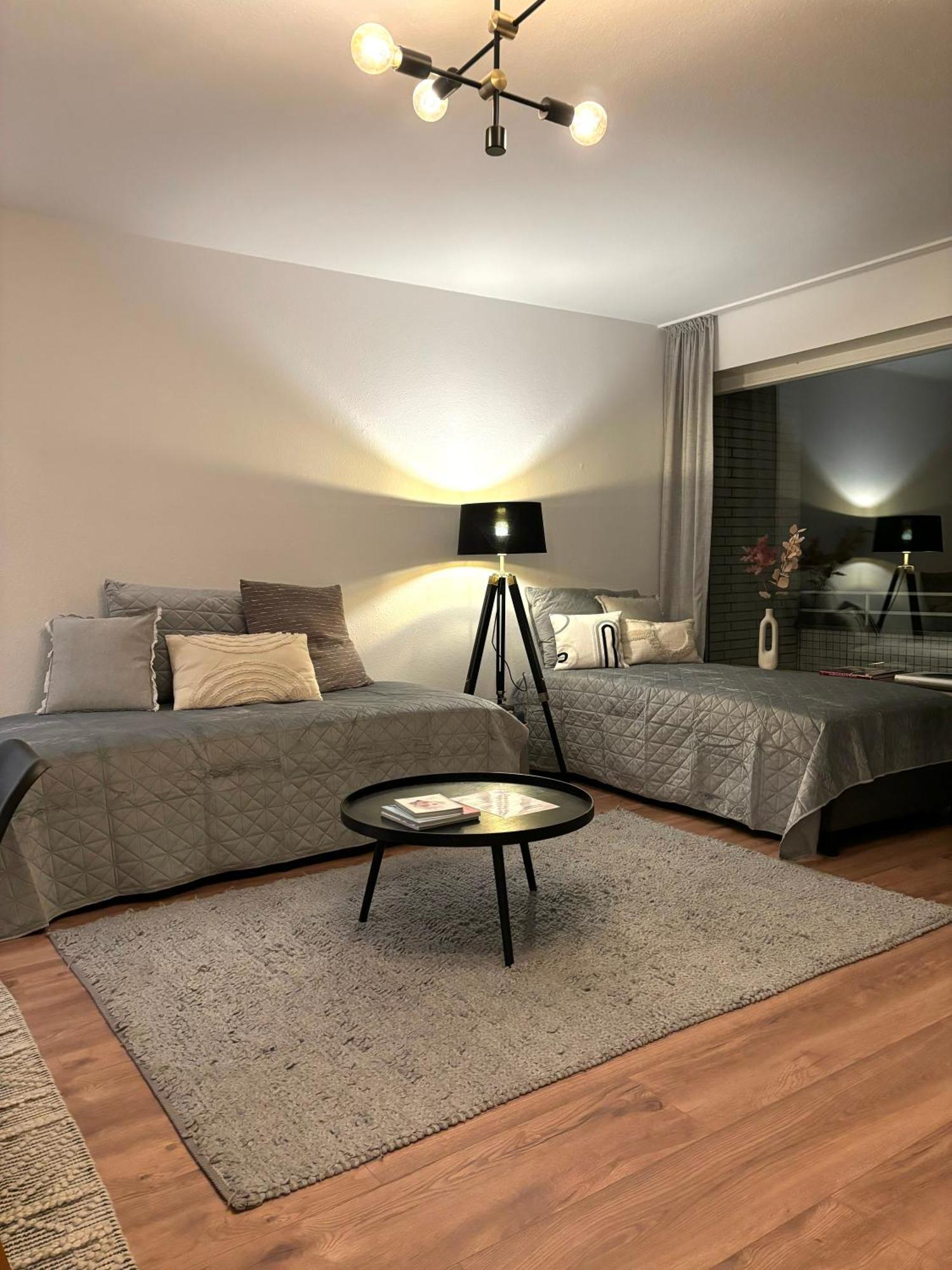 Apartment Mit Balkon - Netflix - Nahe Messe Duesseldorf Krefeld Luaran gambar